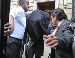 La actriz al momento de su liberación en la mañana del jueves 29 de noviembre